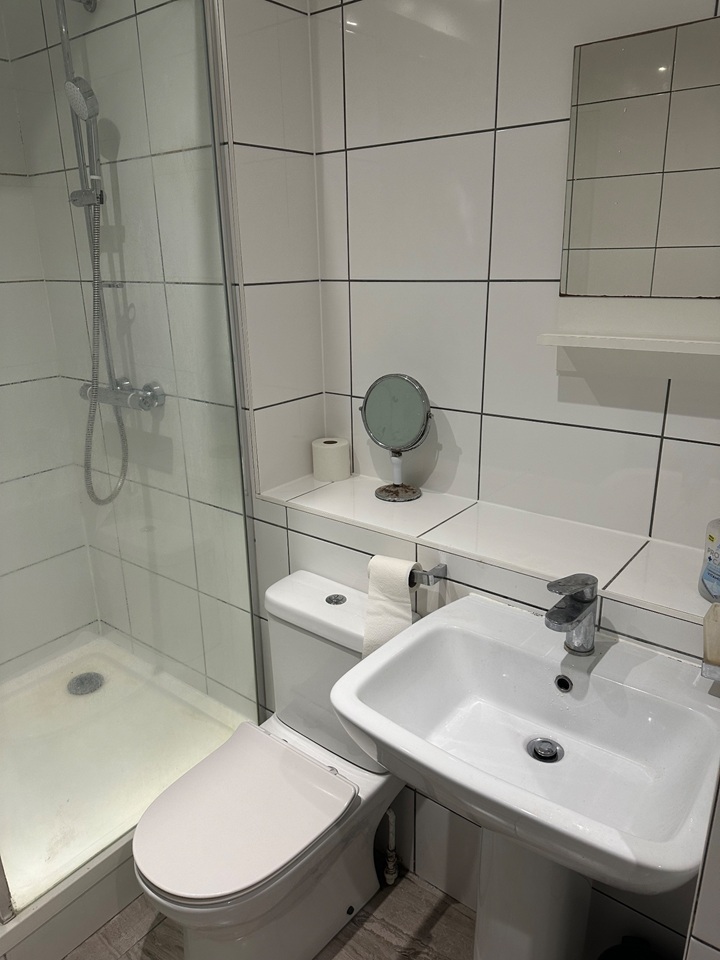 Additional image 11 of 1 Bed Flat, Hampton House, SW8, N1 7GU