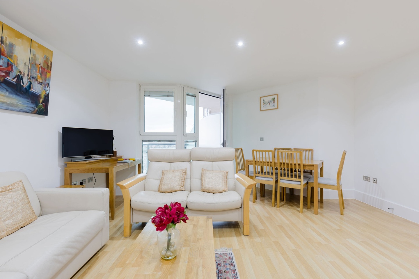 Additional image 10 of 2 Bed Flat, St George Wharf, SW8, N1 7GU