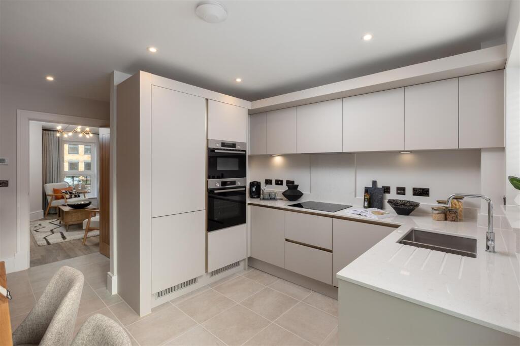 Additional image 7 of No 16, Maybank, Manor Way, Halesowen