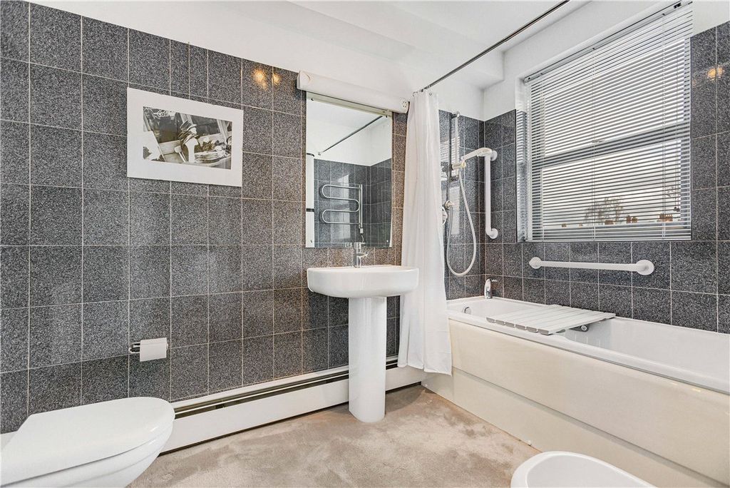 Additional image 12 of 2 bed flat for saleBanbury Road, Oxford, Oxfordshire OX2