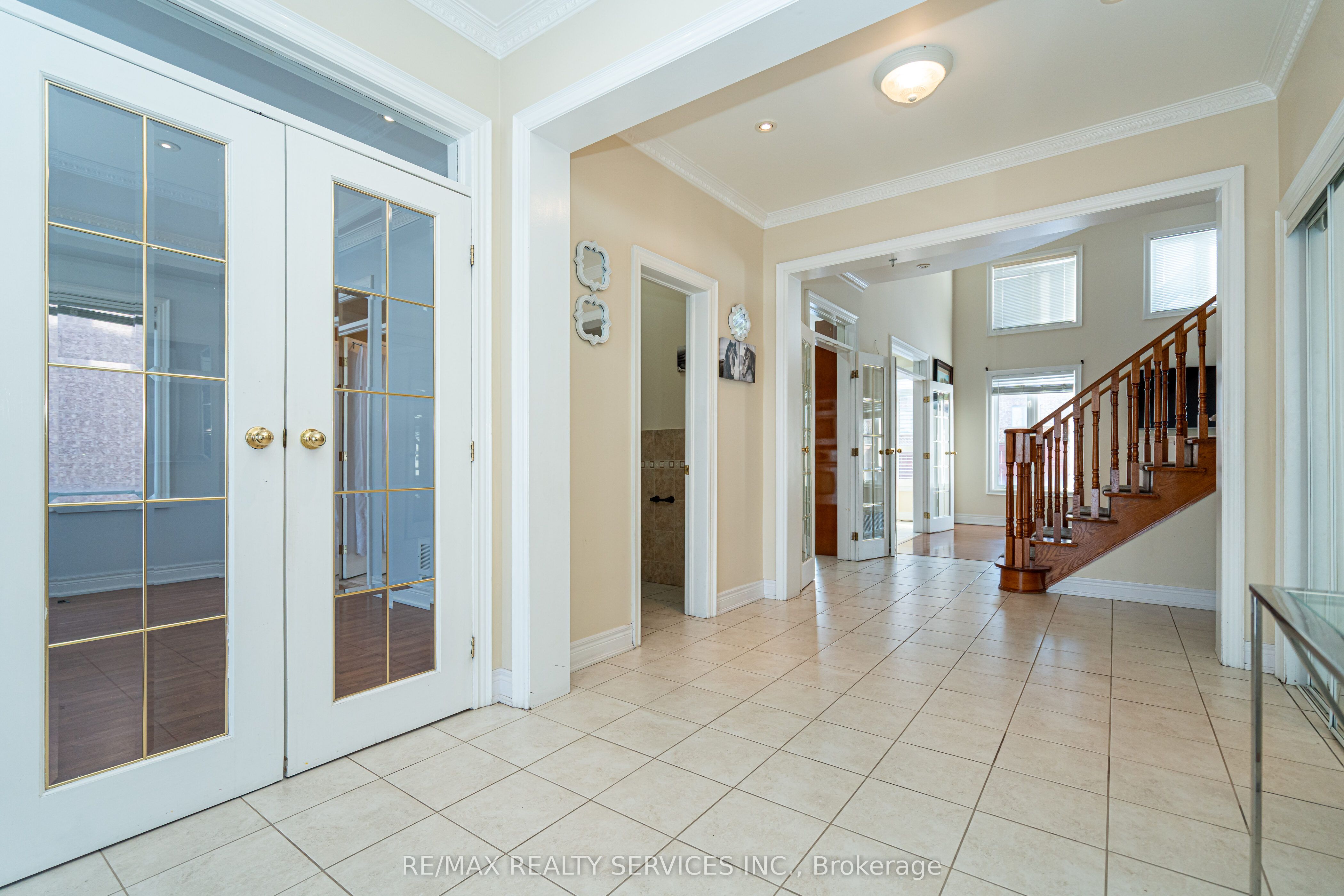 Additional image 5 of 52 Mount Royal Circle, Brampton, ON, L6P 2K4