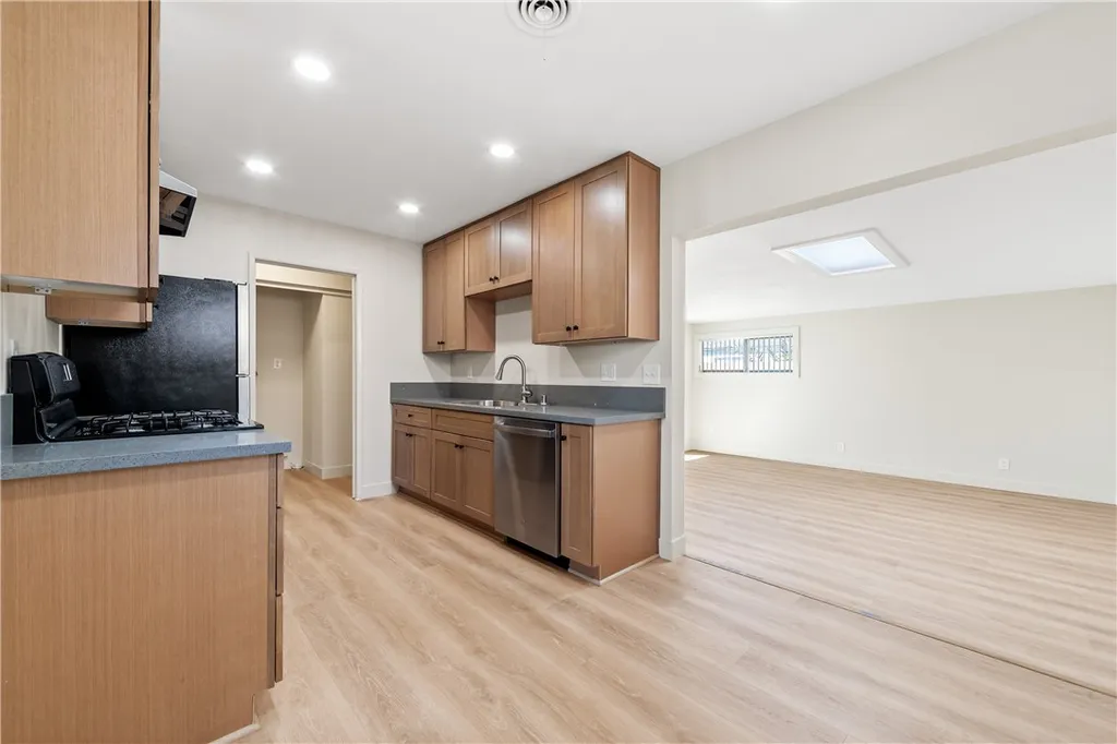 Additional image 11 of 6431 Brown Cir, Huntington Beach, CA 92647