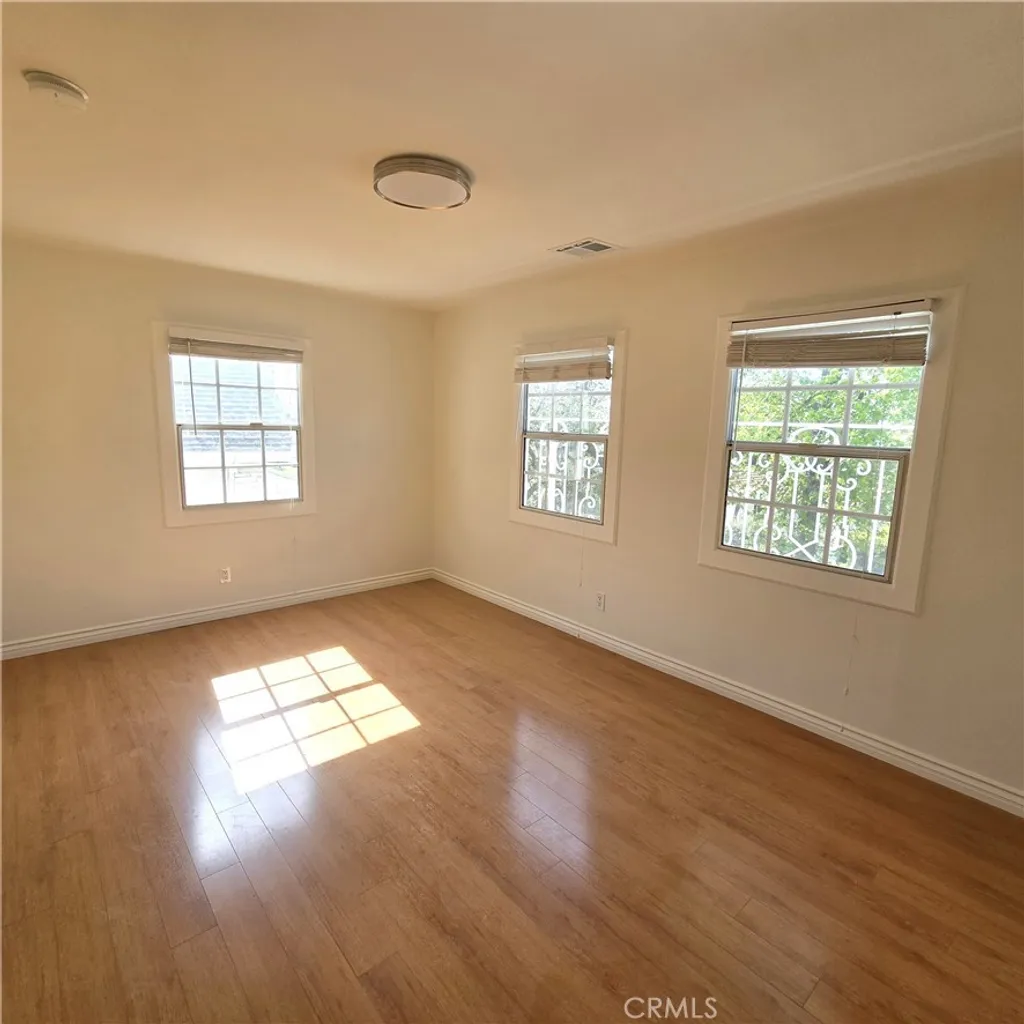 Additional image 14 of 2035 Rangeview Dr, Glendale, CA 91201