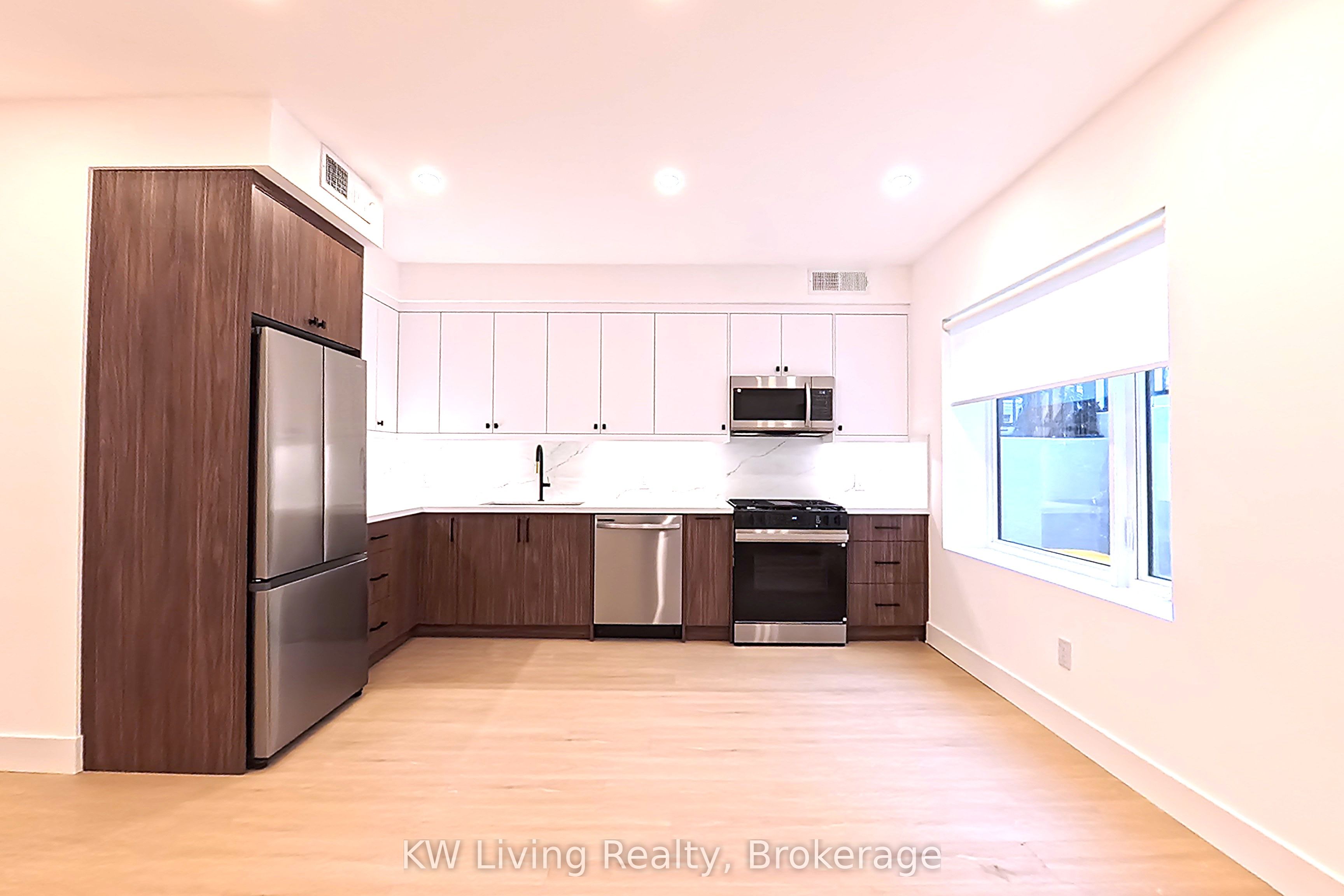 Additional image 4 of 101-712 Eglinton Avenue E, Toronto, ON, M4G 2K7