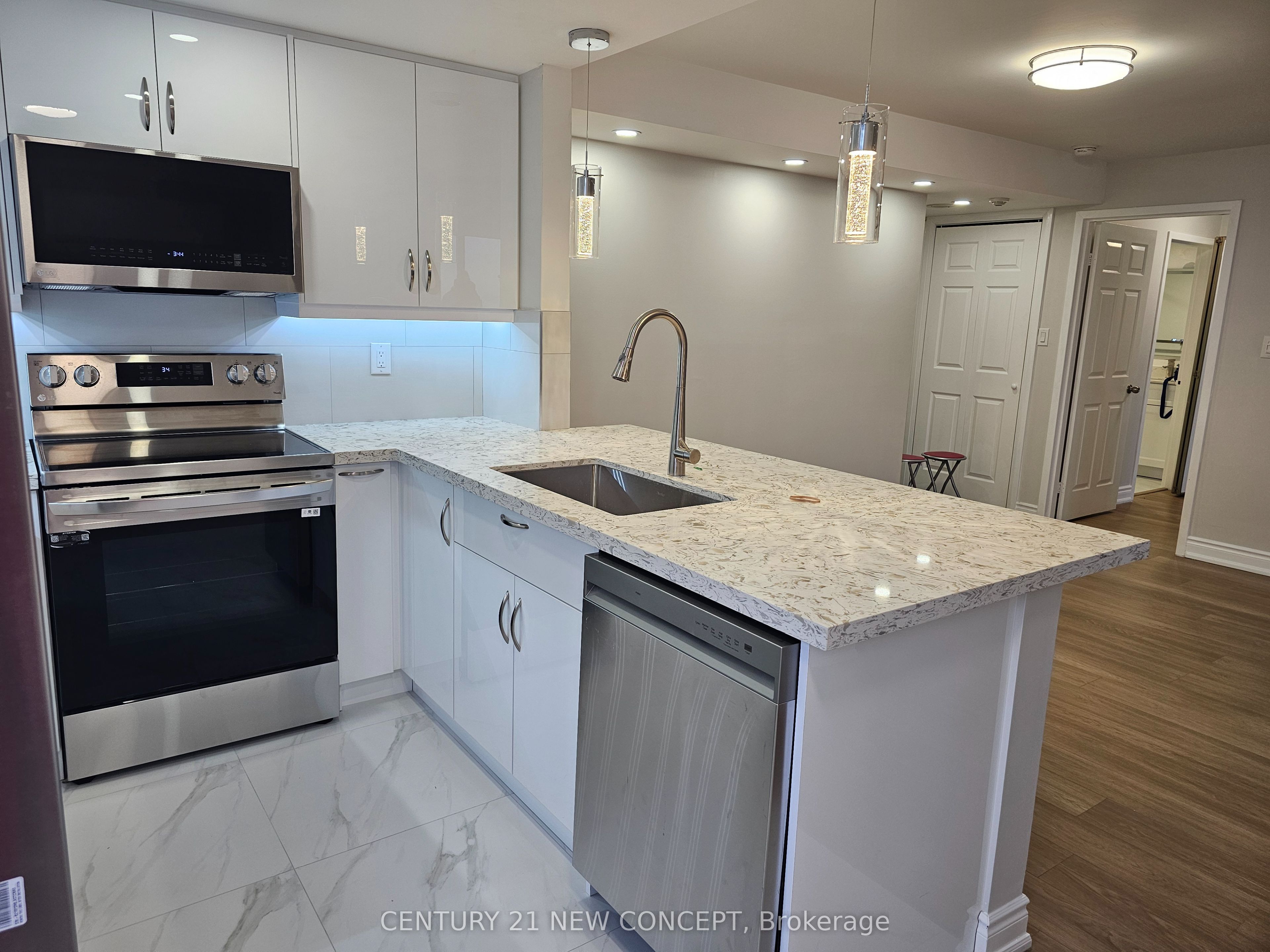 Additional image 6 of 809-25 Agnes Street S, Mississauga, ON, L5B 3X7