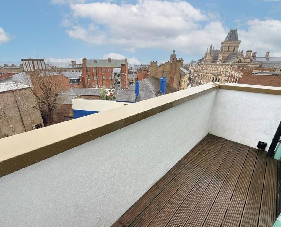 2 bed flat for saleDerngate, Northampton NN1 photo 4