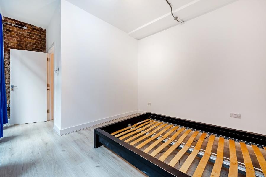 Additional image 7 of 3 Bed Flat, Prince Of Wales Passage, NW1, N1 7GU