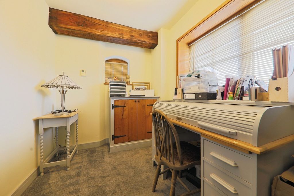 Additional image 8 of 4 bed detached house for saleFerry Road, Barrow Haven, Barrow-Upon-Humber, Lincolnshire DN19