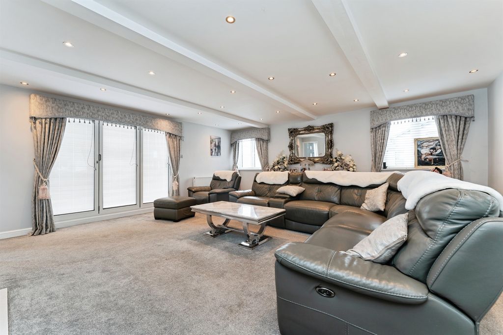 Additional image 2 of 3 bed detached house for salePalmers Road, Peterborough PE1