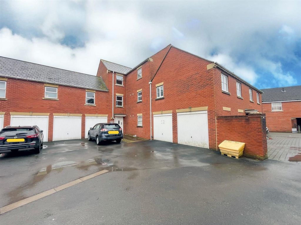 2 bed flat for saleLongridge Way, Weston-Super-Mare BS24 photo 4