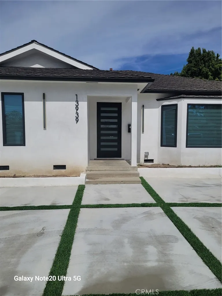 Additional image 35 of 13939 Sylvan St, Van Nuys, CA 91401