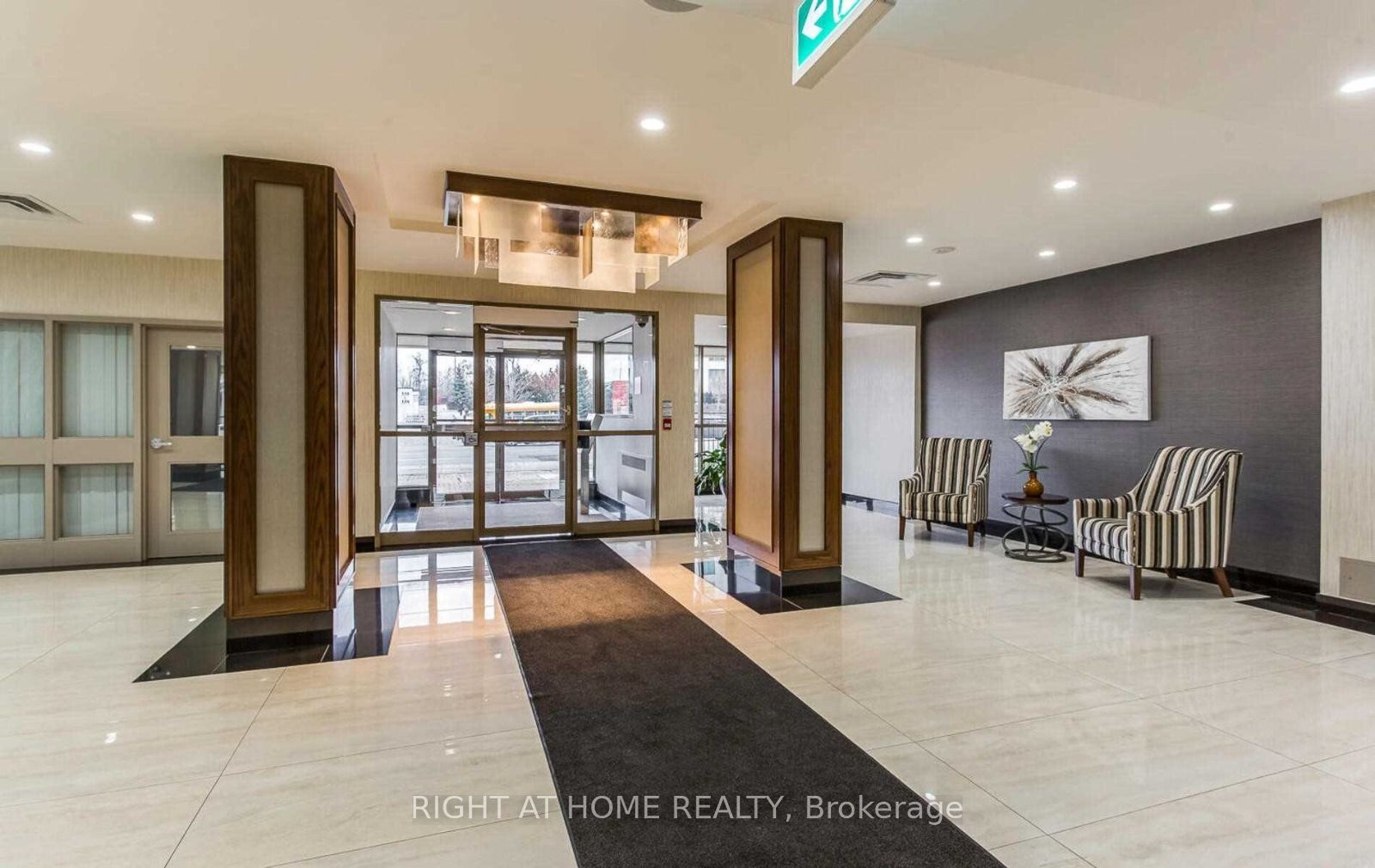 Additional image 2 of 1010-330 Rathburn Road W, Mississauga, ON, L5B 3Y2