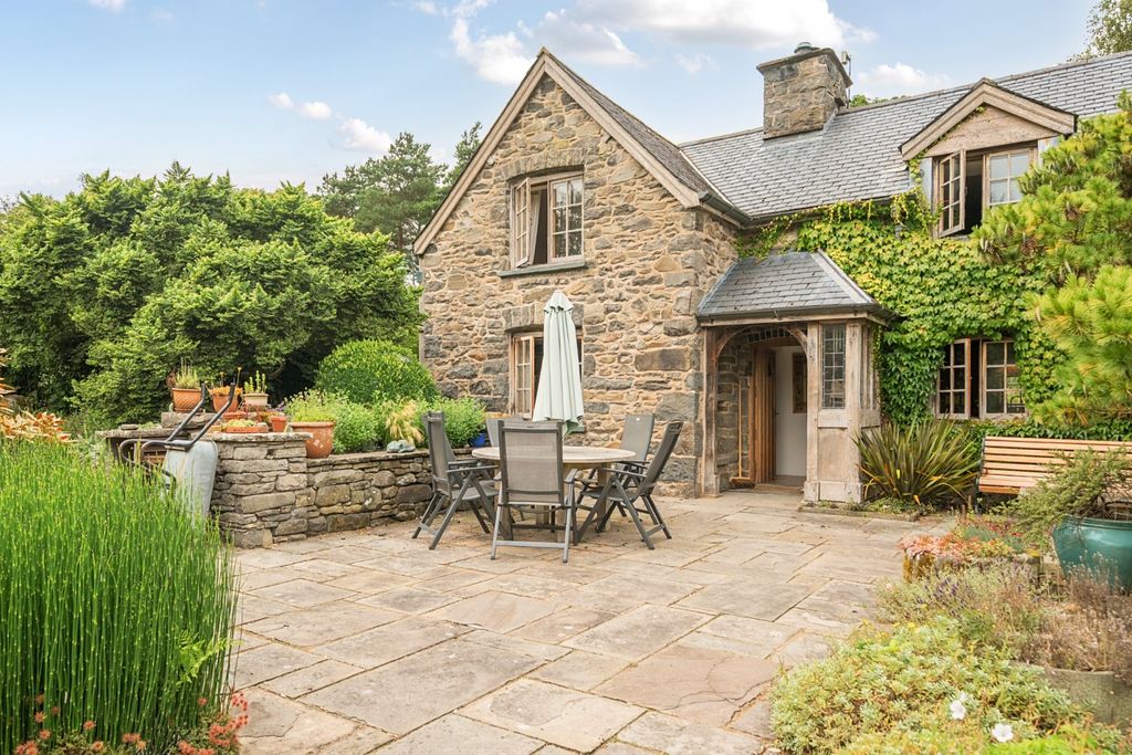 Additional image 15 of 4 bed detached house for saleLlanfair Caereinion, Welshpool, Powys SY21