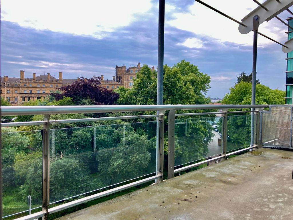 3 bed flat for saleWestgate Apartments, Leeman Road, York YO26 photo 2