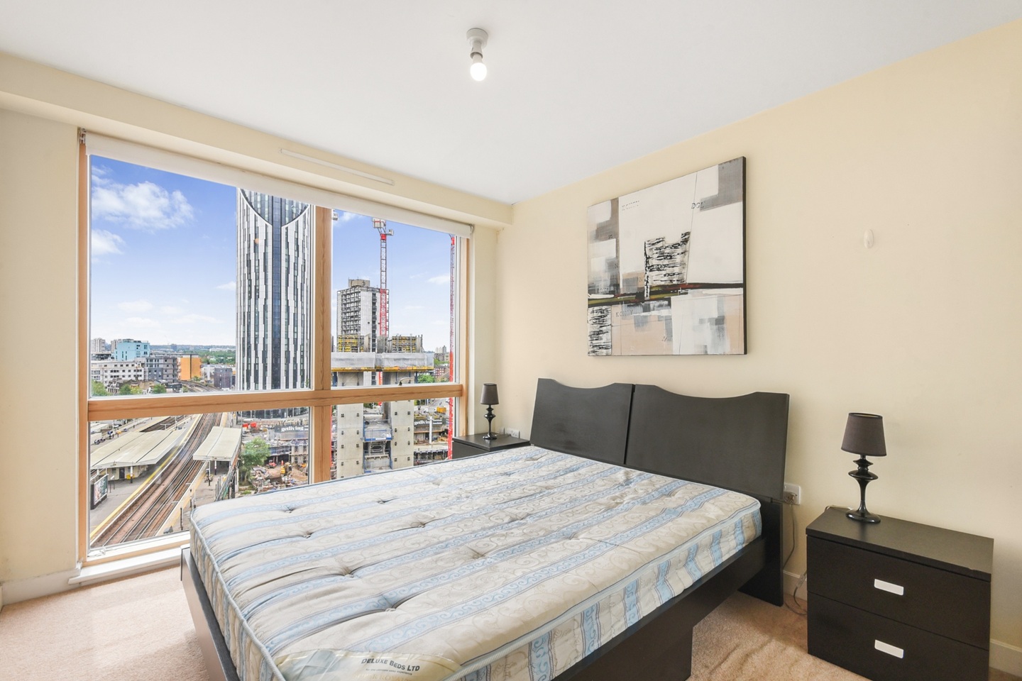 Additional image 7 of 2 Bed Flat, Metro Central Heights, SE1, N1 7GU