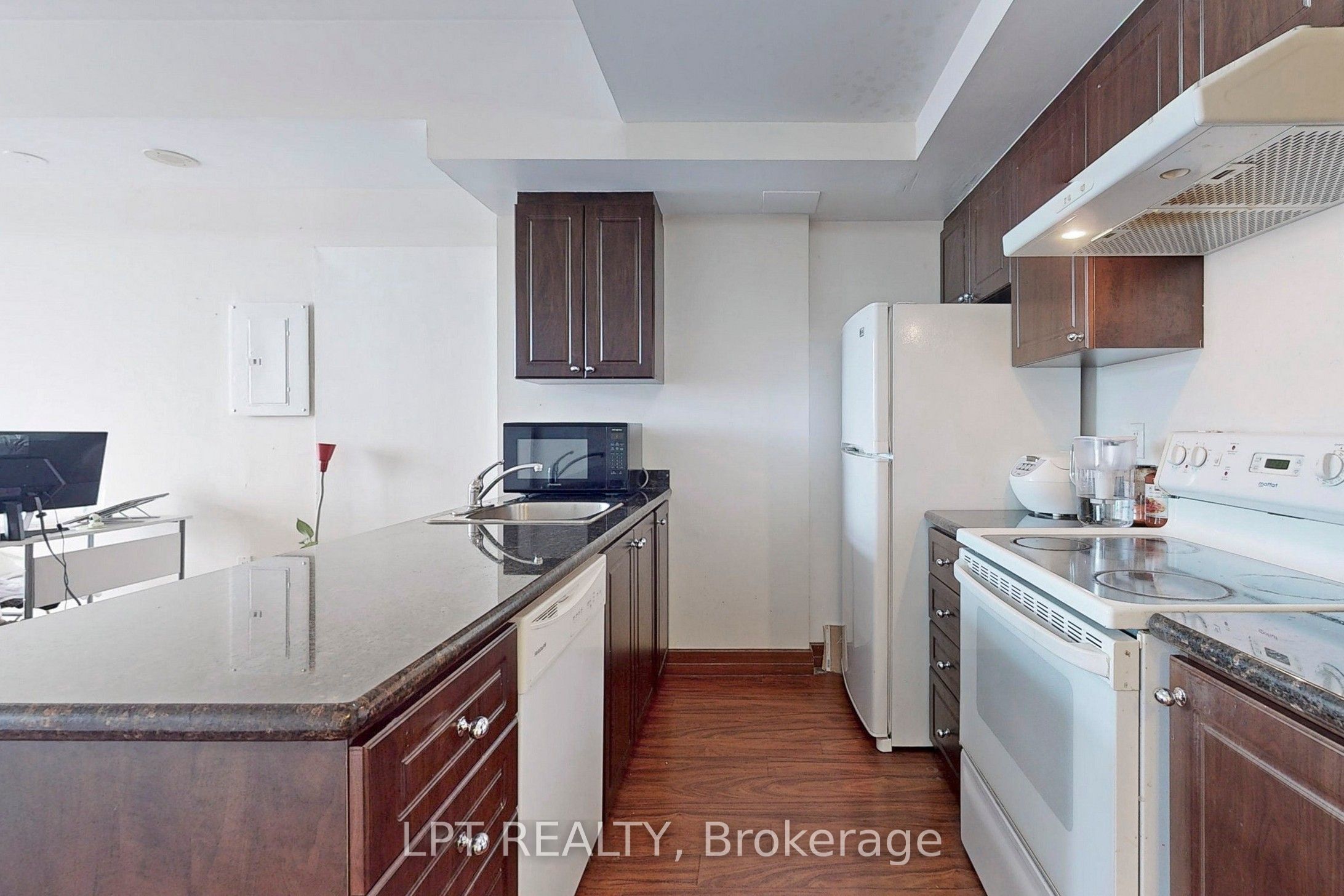 Additional image 6 of PH6-15 Maplewood Avenue, Toronto, ON, M6C 4B4