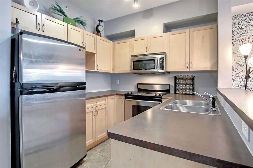 Additional image 3 of 9303-70 Panamount Drive NW, Calgary, AB, T3K 6K6