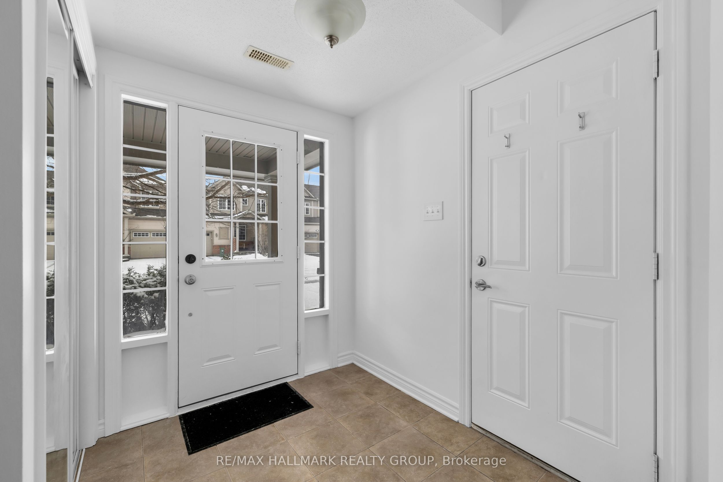 Additional image 3 of 257 Aquilo Crescent, Ottawa, ON, K2S 0L9