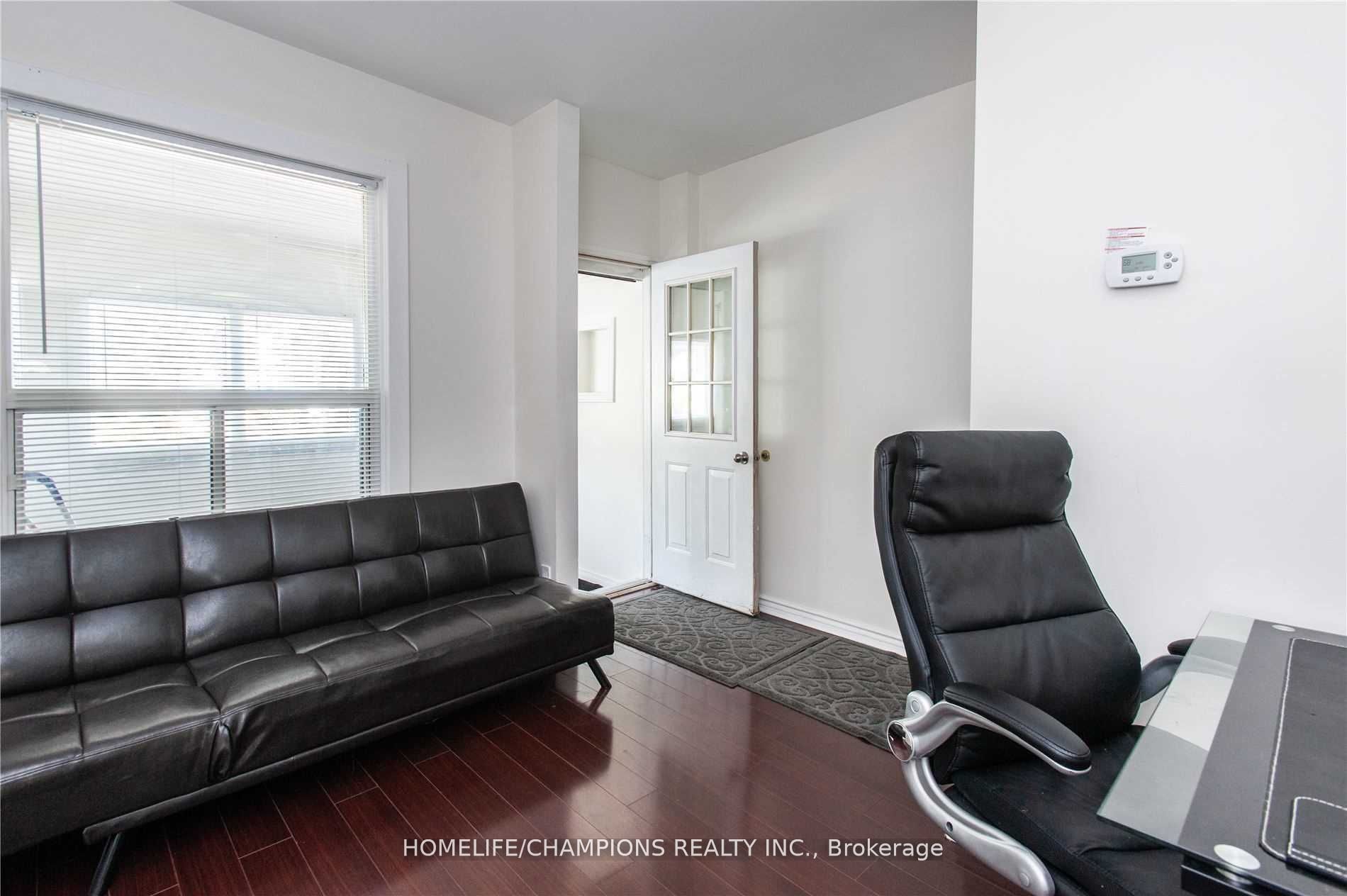 Additional image 2 of 106 Lamb Avenue, Toronto, ON, M4J 4M6