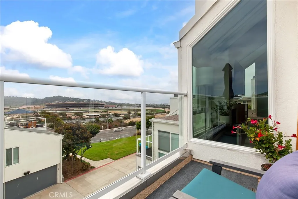 Additional image 2 of 319 Longden Ln, Solana Beach, CA 92075