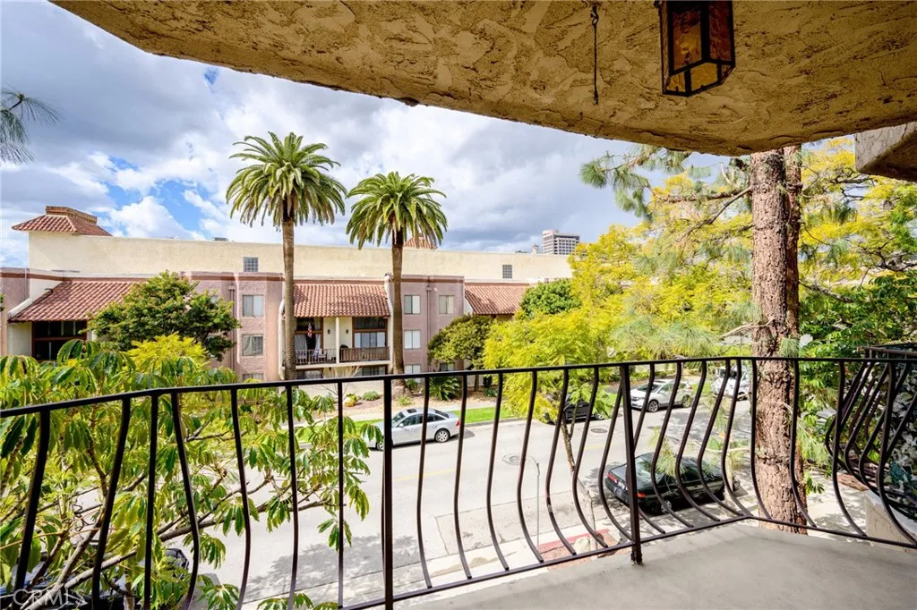 Additional image 45 of 330 N Jackson Street Unit 208, Glendale, CA 91206