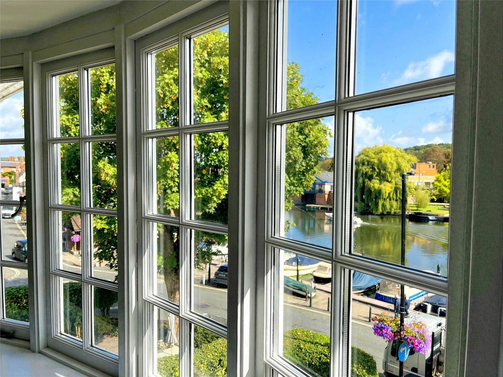 Additional image 5 of 2 bed flat for saleBaltic Court, Thameside, Henley-On-Thames, Oxfordshire RG9