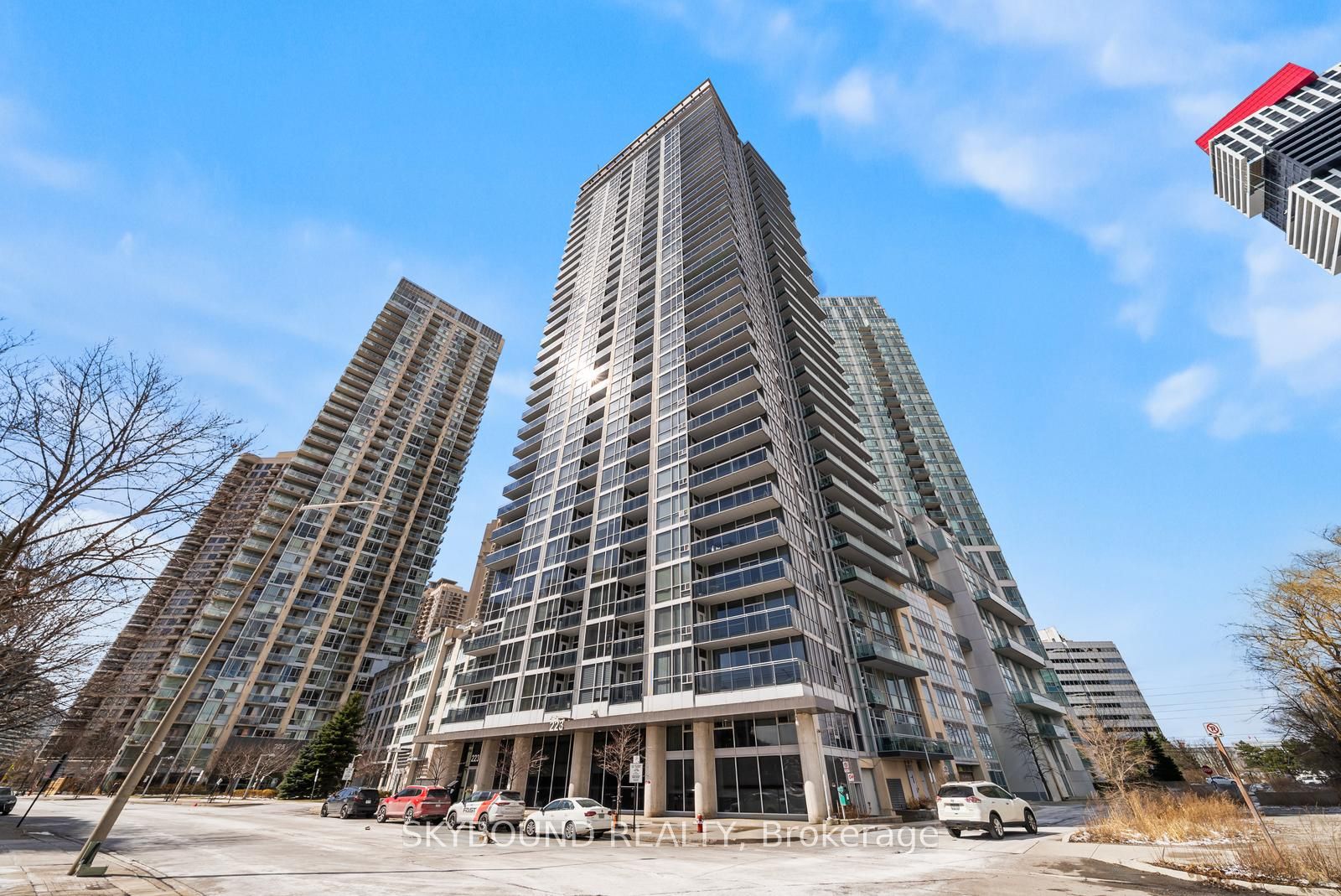 306-223 Webb Drive, Mississauga, ON, L5B 0E8