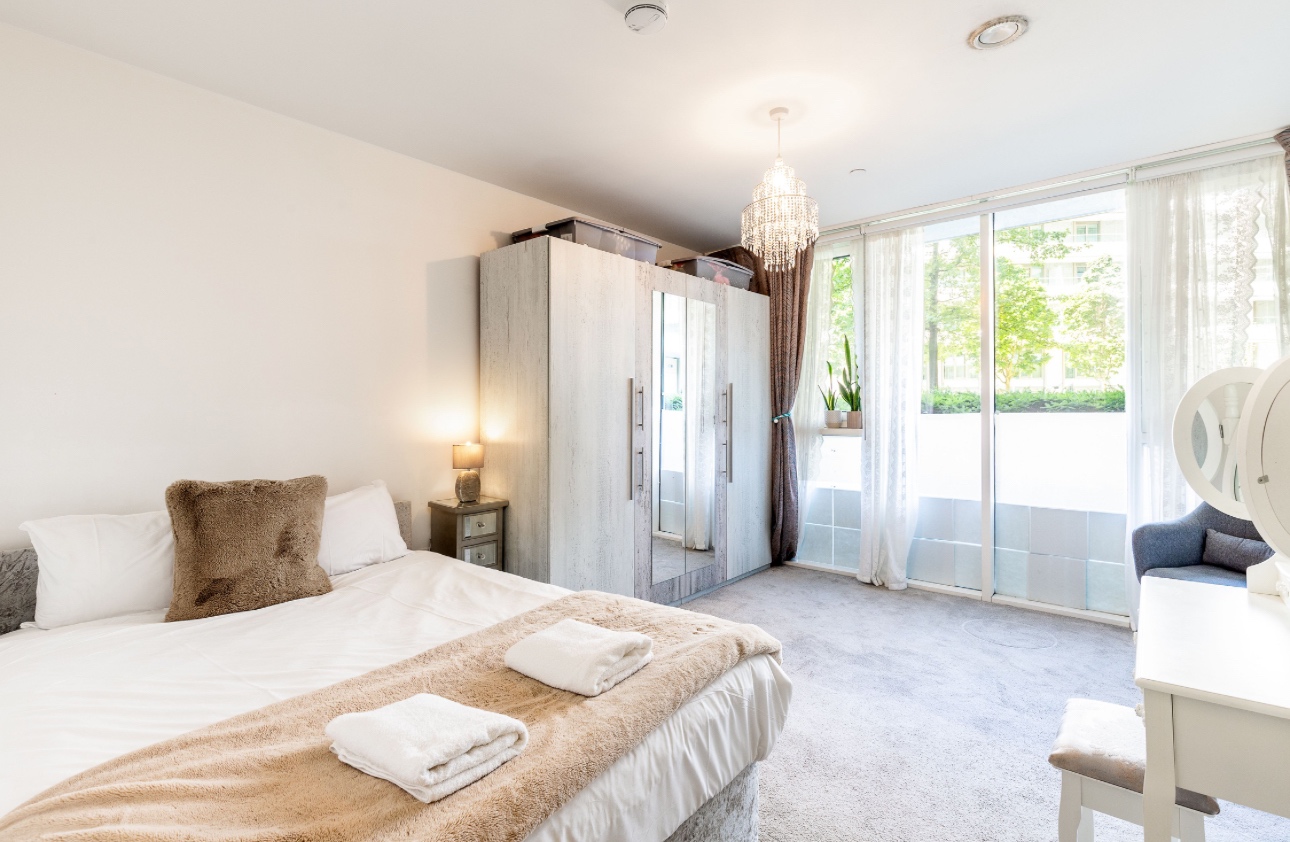 Additional image 10 of 3 Bed Flat, Valetta House, SW11, N1 7GU