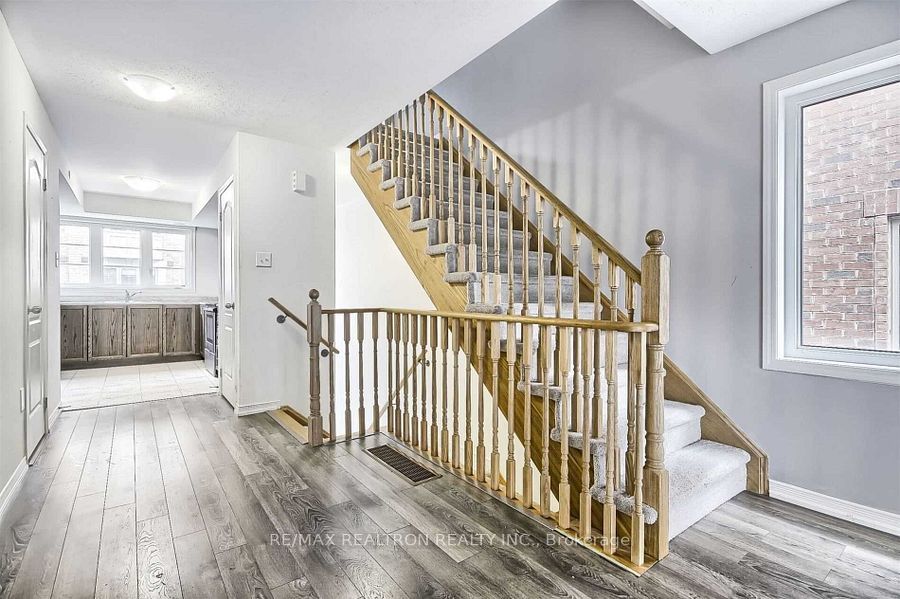 Additional image 6 of 457-37 Filly Path N, Oshawa, ON, L1L 0K8