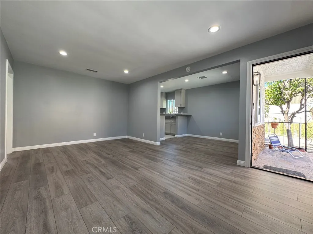 Additional image 33 of 7611 Bloomington Avenue, Burbank, CA 91504