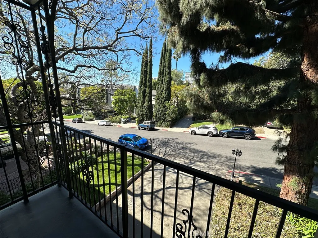 Additional image 14 of 1222 N Olive Dr, West Hollywood, CA 90069