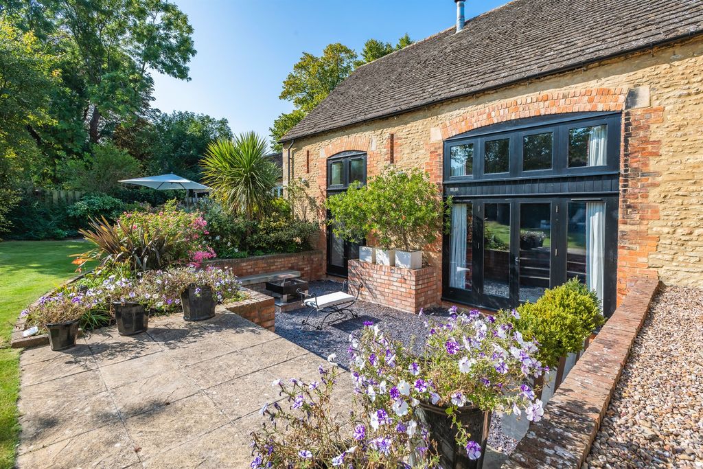 Additional image 20 of 5 bed barn conversion for saleCherry Orton Road, Peterborough PE2