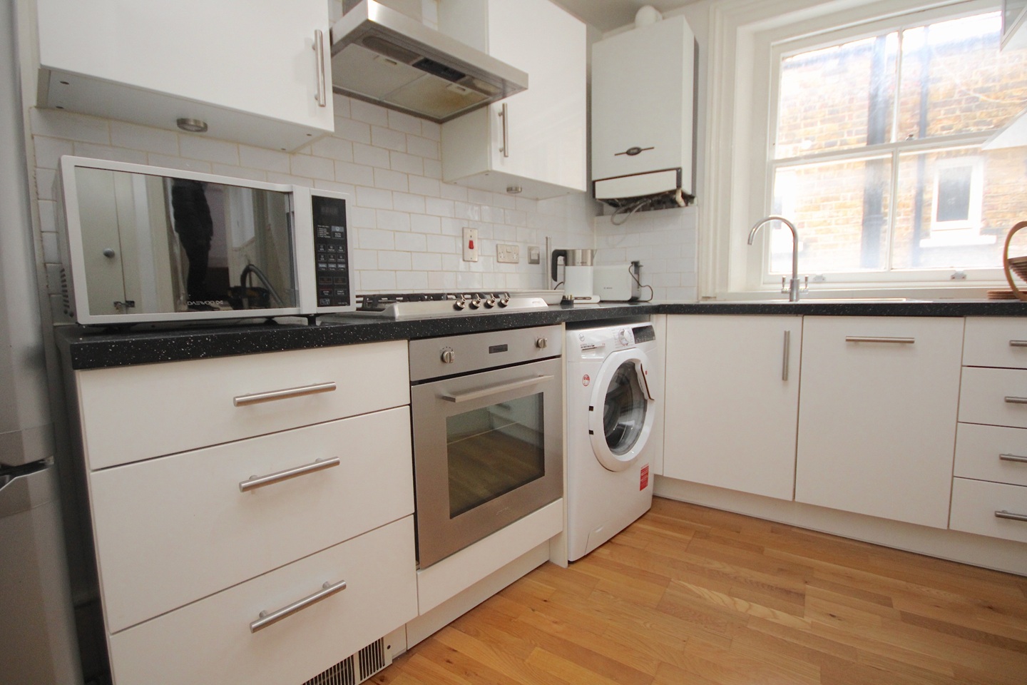Additional image 10 of 1 Bed Flat, Oxford & Cambridge Mansions, NW1, N1 7GU
