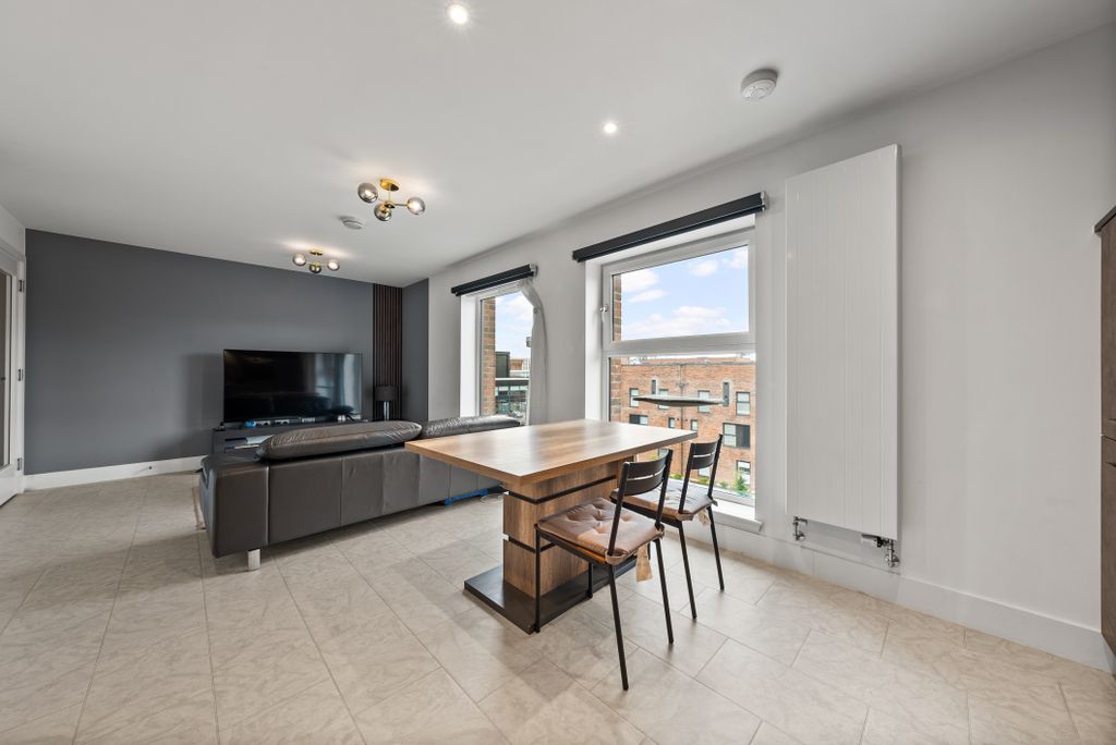 Additional image 4 of 2 bed flat for saleFestival Court, Princes Quay, Glasgow G51