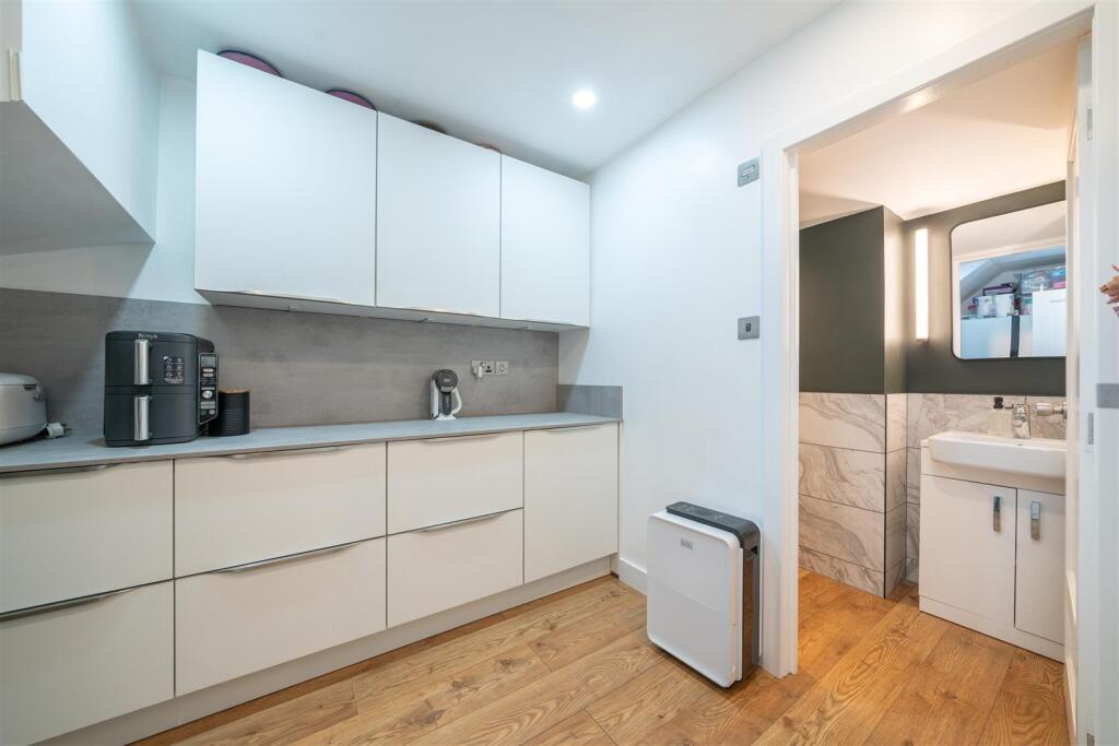 Additional image 9 of Wood End, Park Street