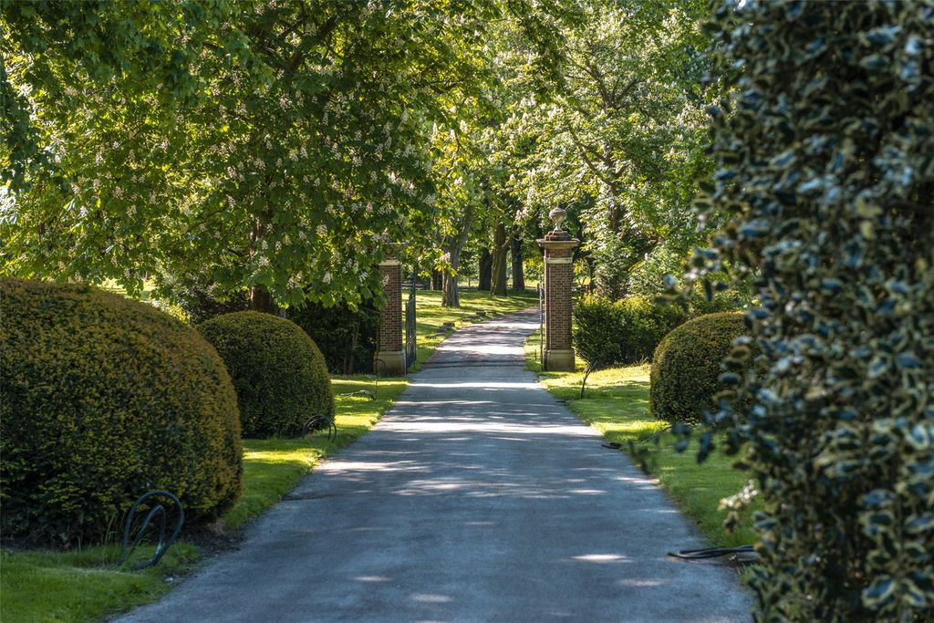 Additional image 11 of 8 bed detached house for saleBrenaire Park, Woodlands Drive, Rawdon, Leeds, West Yorkshire LS19