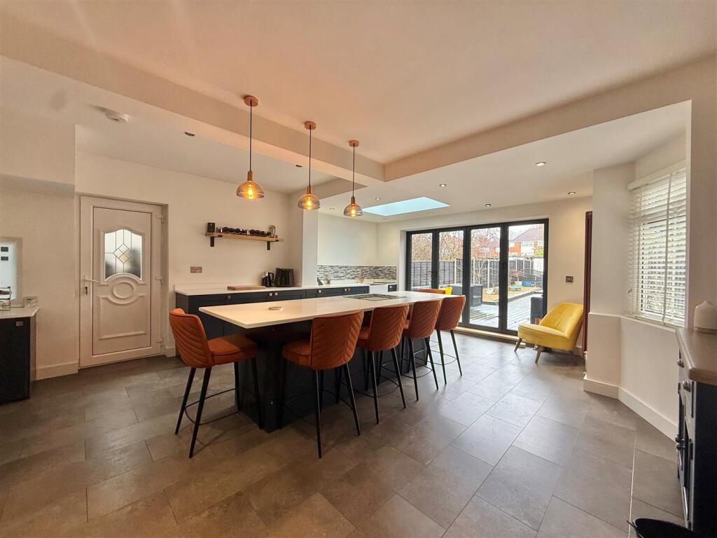 Additional image 5 of Worlds End Avenue, Quinton, Birmingham