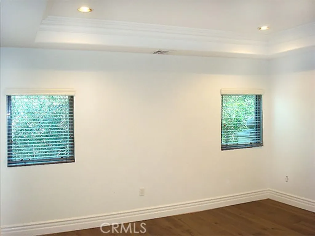 Additional image 14 of 10640 Woodbridge Street Unit PH2, Toluca Lake, CA 91602