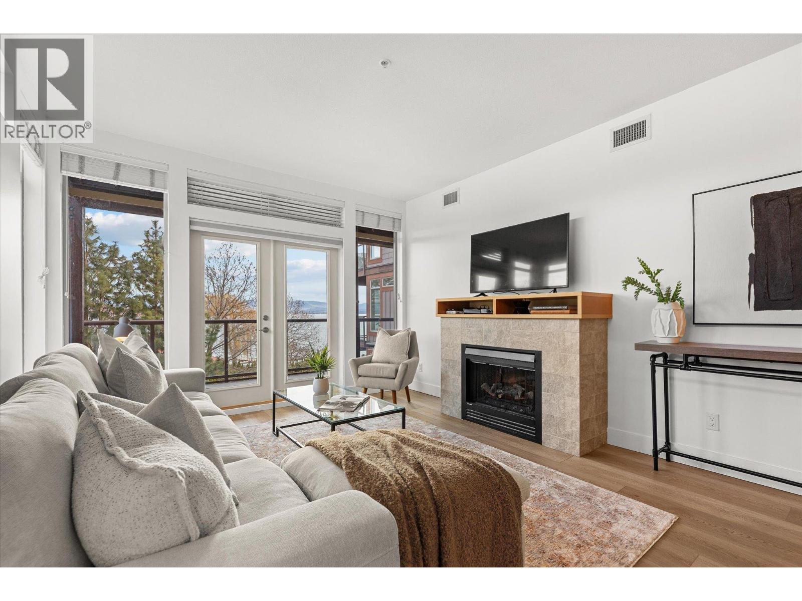Additional image 3 of 305-4205 Gellatly Road, West Kelowna, BC, V4T2K2