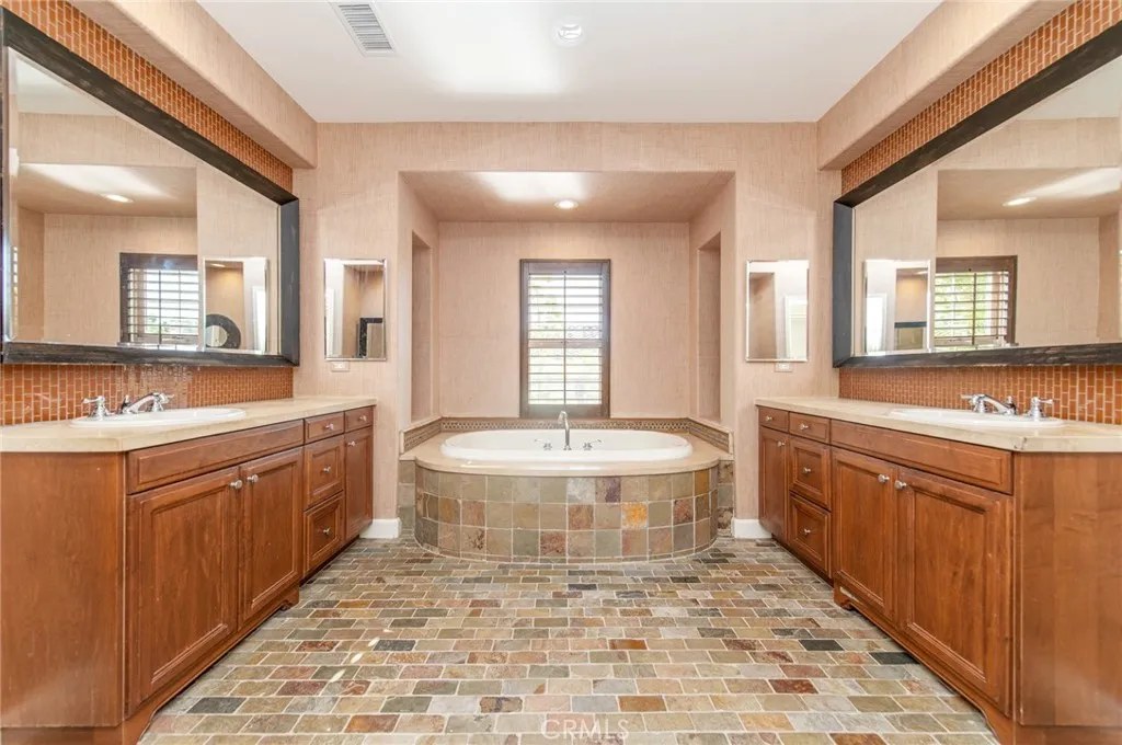 Additional image 76 of 66 Homeland, Irvine, CA 92618