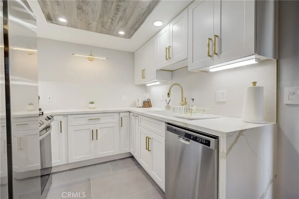 Additional image 12 of 16562 Regina Cir Unit 4, Huntington Beach, CA 92649