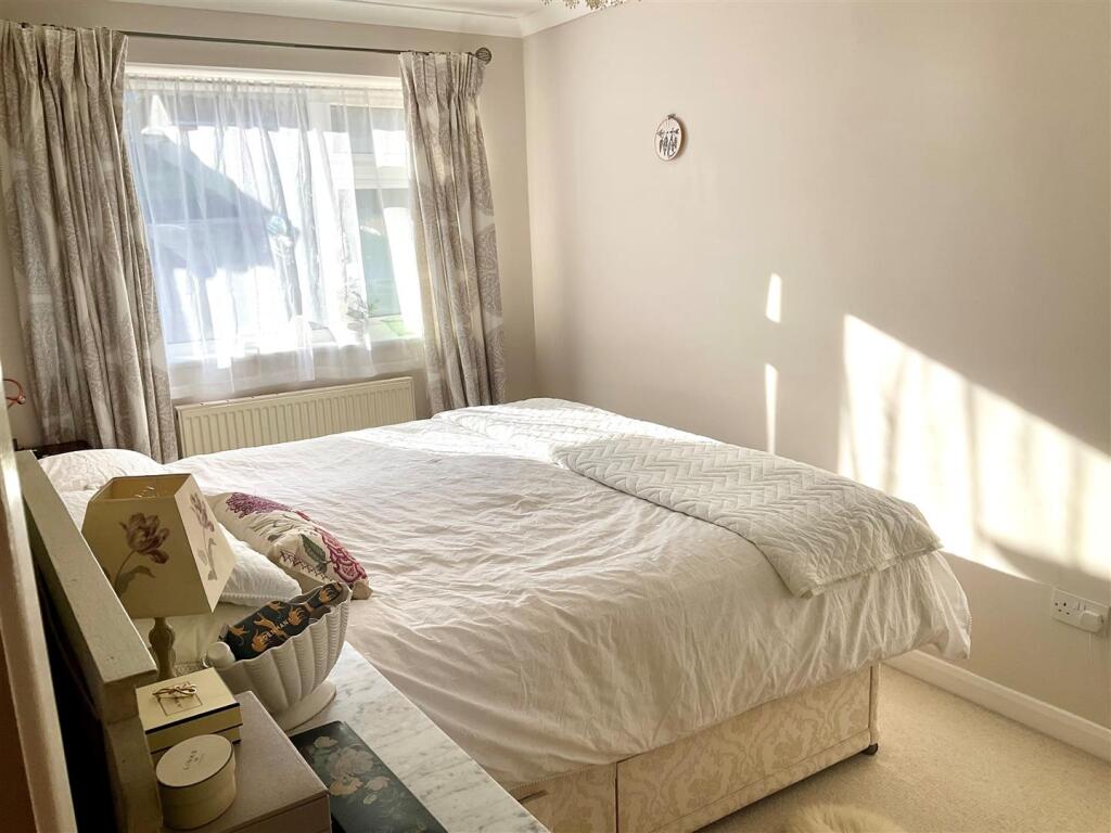 Additional image 12 of Briar Close, River