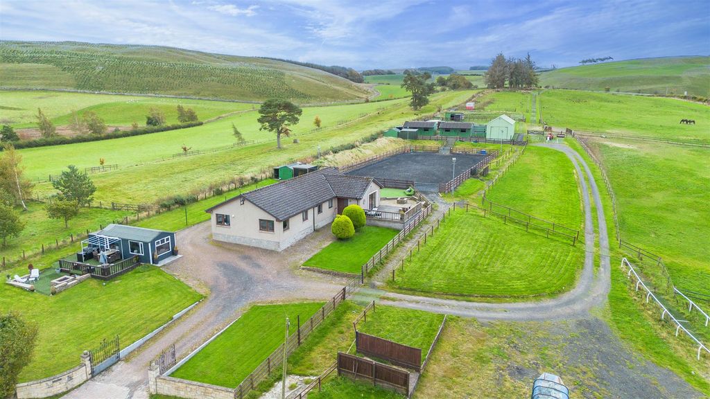 6 bed detached bungalow for saleAshkirk, Selkirk TD7