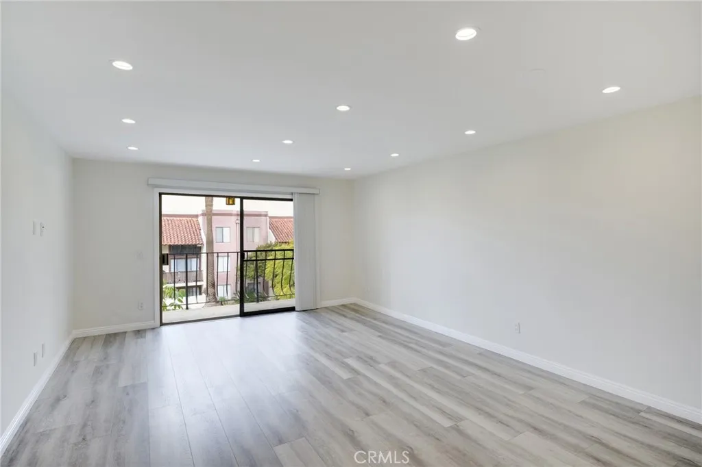 Additional image 12 of 330 N Jackson Street Unit 208, Glendale, CA 91206