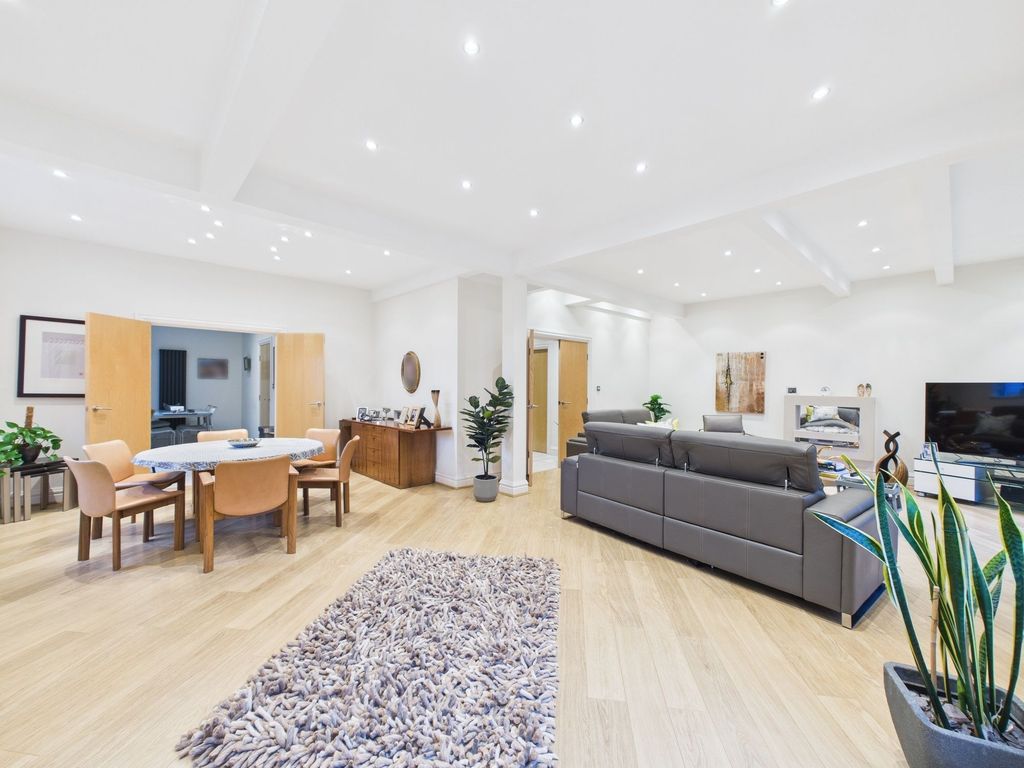 Additional image 9 of 2 bed flat for saleBeech Lane, Calderstones, Liverpool. L18