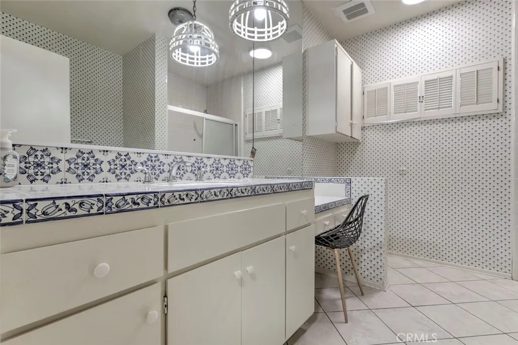 Additional image 71 of 17522 Sherman Way Unit 202, Van Nuys, CA 91406