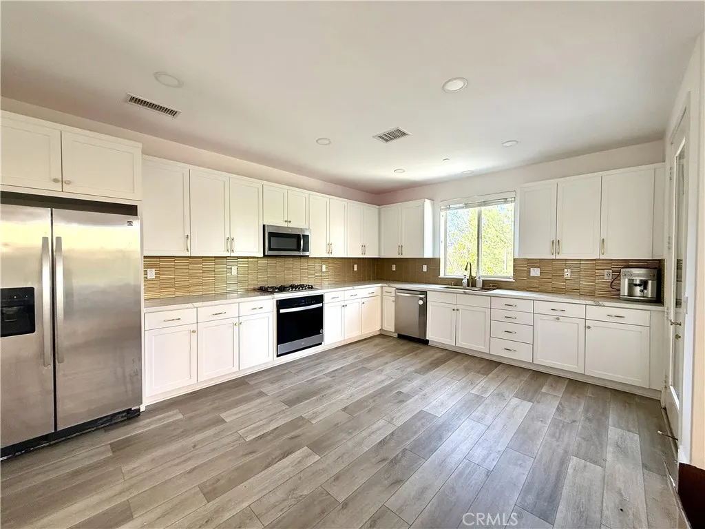 Additional image 39 of 67 Fuchsia, Lake Forest, CA 92630