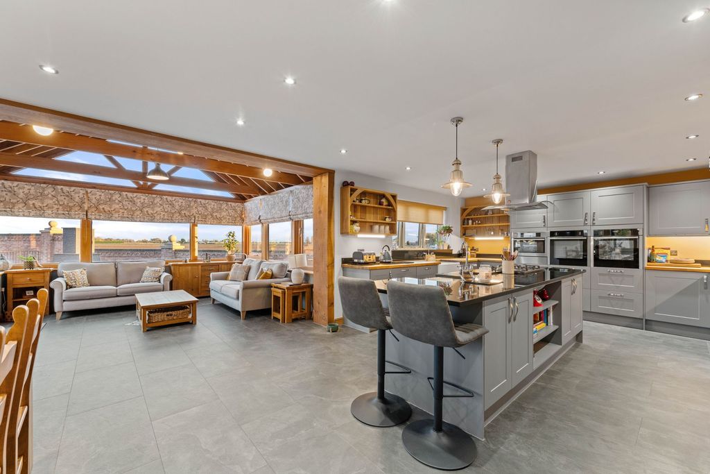 Additional image 2 of 6 bed detached house for saleWythes Lane, Fishtoft PE21