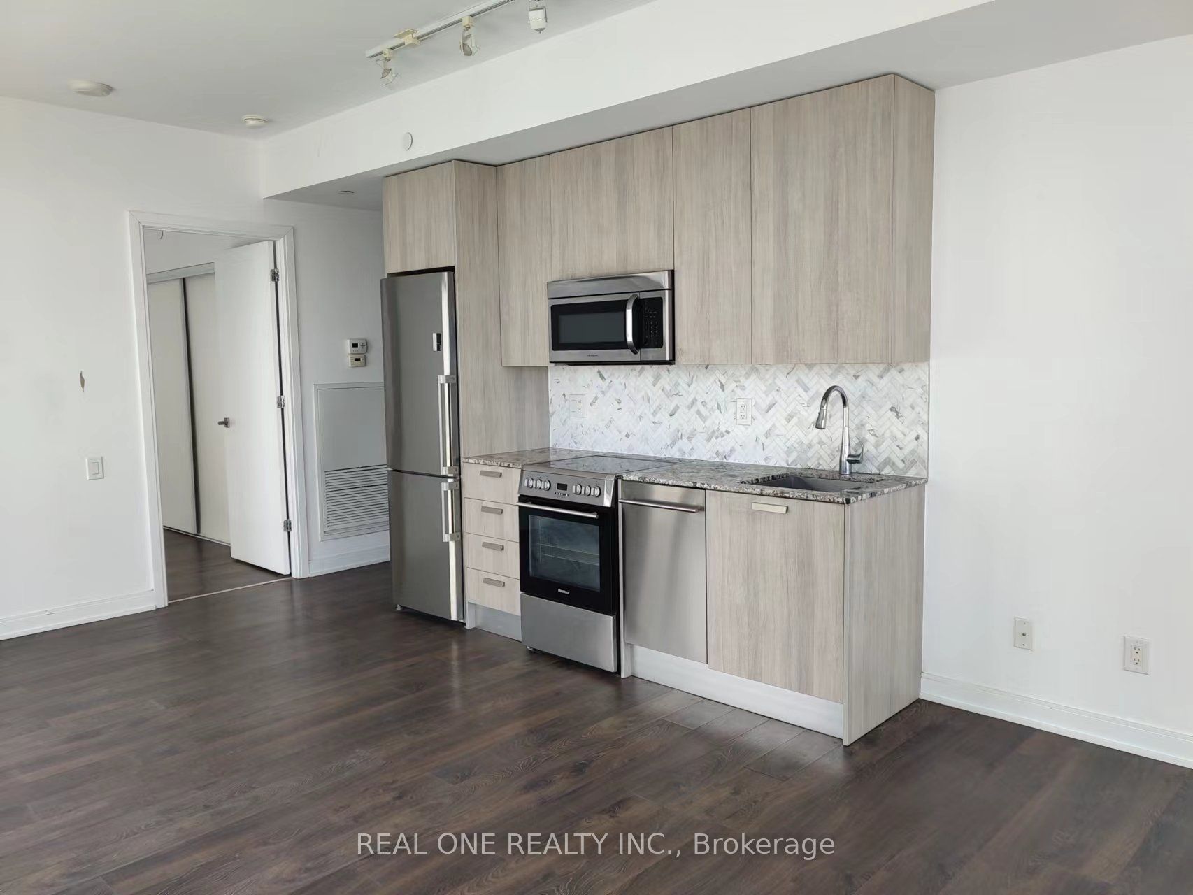 Additional image 3 of 4302-42 Charles Street E, Toronto, ON, M4Y 1T4