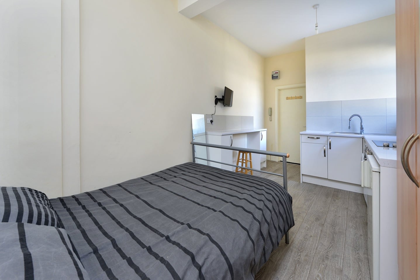 Additional image 3 of Studio Flat, Rufford Street, N1, N1 7GU